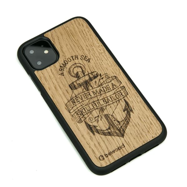 Träskal till iPhone 11 ANCHOR OAK