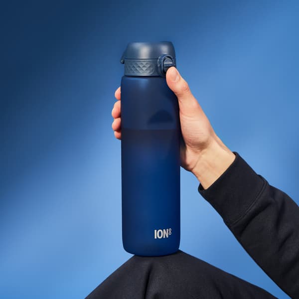 ION8 BPA-vapaa pullo I8RF1000NAV Navy
