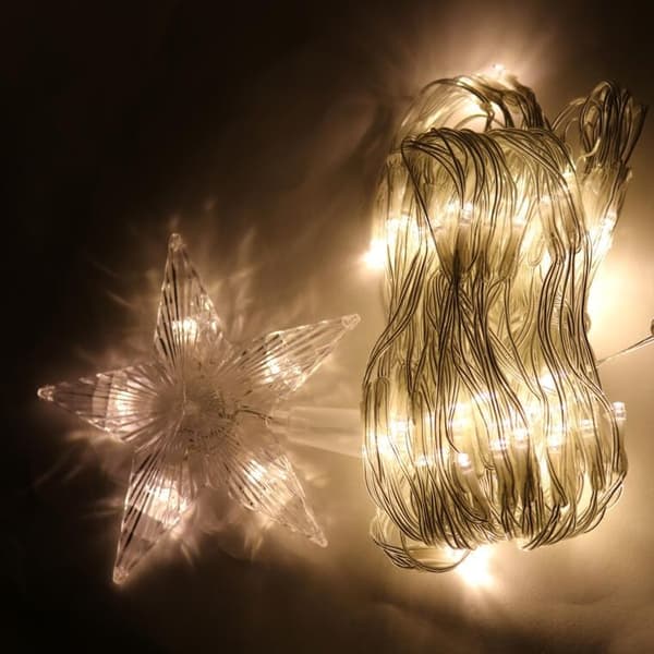 JULETRÆSFORMET LYSNET MED LED-STJERNE, VARM HVID FARVE