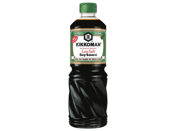 KIKKOMAN | Sojasovs | MINDRE SALT | 975 ml