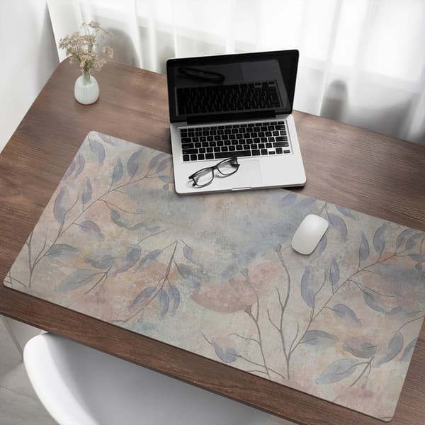 Antislip skrivebordsmatte med løvbaggrund og grafik 120x60 cm