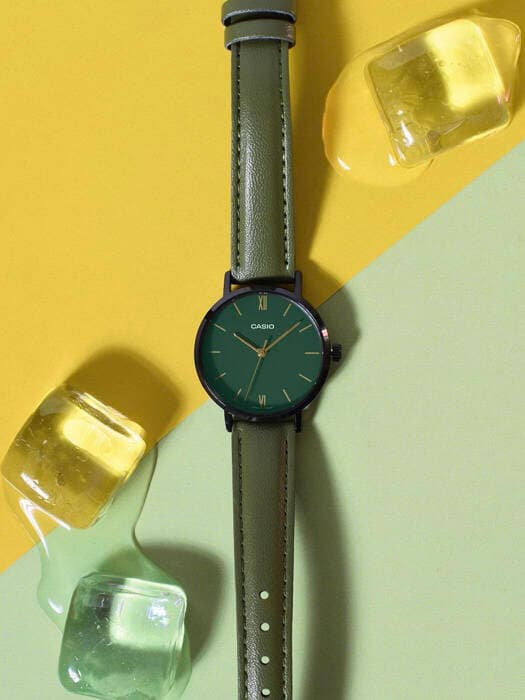 Damklocka CASIO LTP-VT02BL-3A Klassisk och Låda