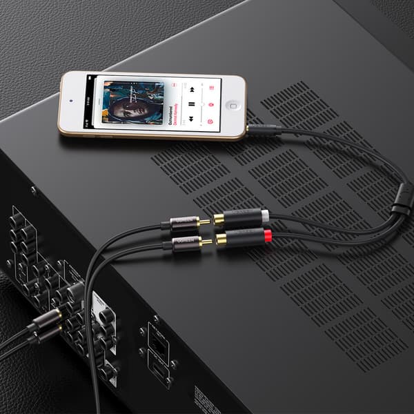 Lydstikadapterkabel 3,5 mm han - 2x RCA hun 0,25m grå