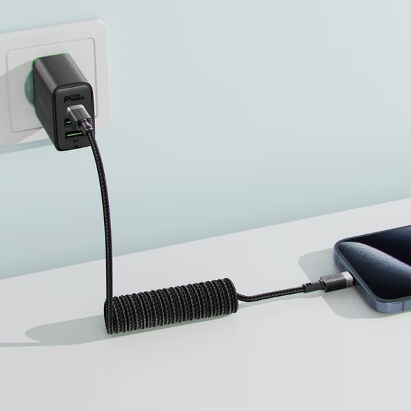 Spiralkabel USB-C - USB-C 480Mb/s 3A 1,2m - svart