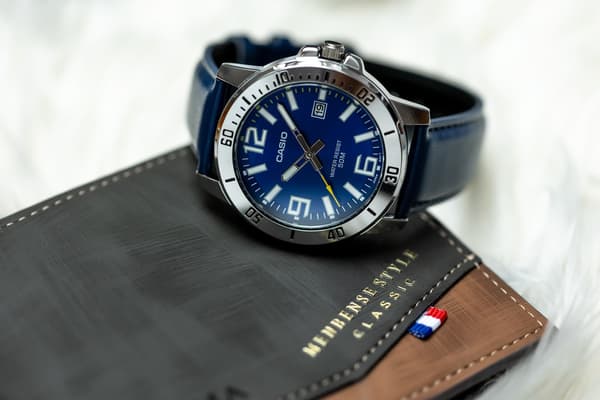 Herrklocka CASIO MTP-VD01L-2BV (zd169a) + LÅDA