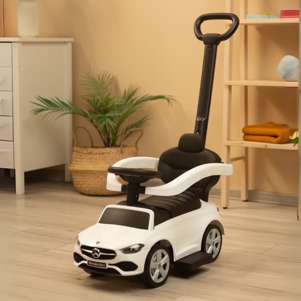 MERCEDES C-KLASS VIT ÅKBIL