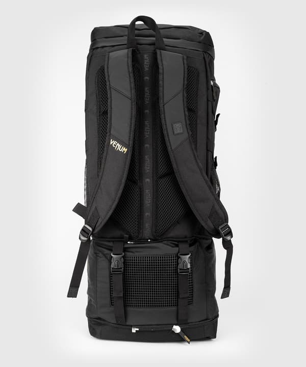 Venum Challenger Xtreme EVO Reppu Musta/Kulta