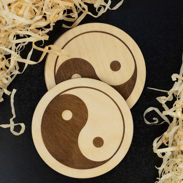 Yin Yang kopunderlag 10x10cm træ