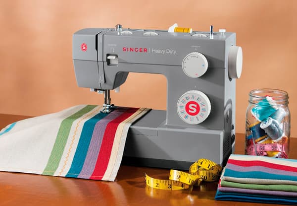 SINGER Heavy Duty 4432 ompelukone