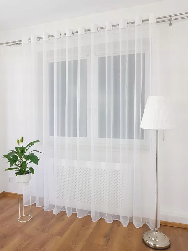 Färdig voilegardin med öljetter 400x250cm