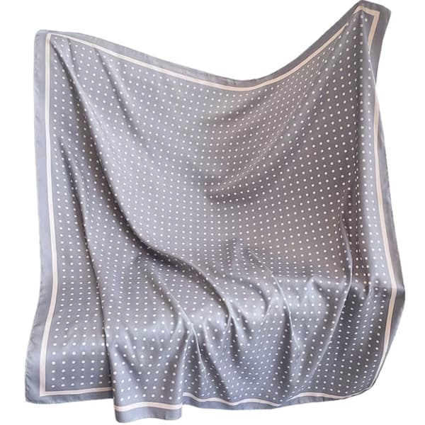 Grå halsduk 90x90 med prickar - retro elegans med en touch av modernitet
