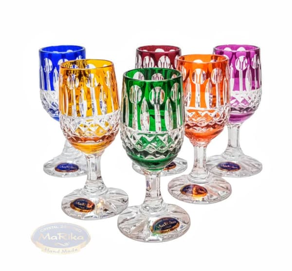 Färgglada kristallglas med vodka 25 ml franska