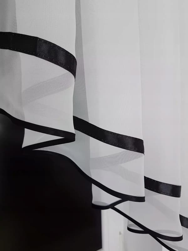 Verho, jossa on aukkoinen paneeli, 200 cm