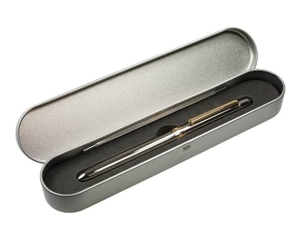 3-toiminen metallinen kynä