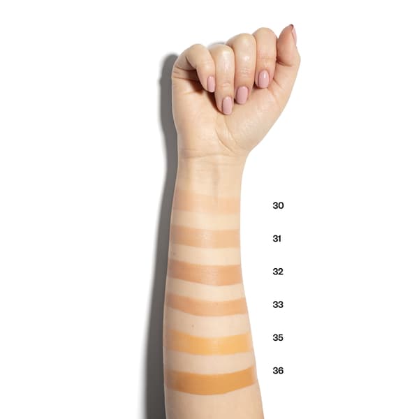 Paese Lush Satin Illuminating Vitamin Foundation porslinsnyans 30ml