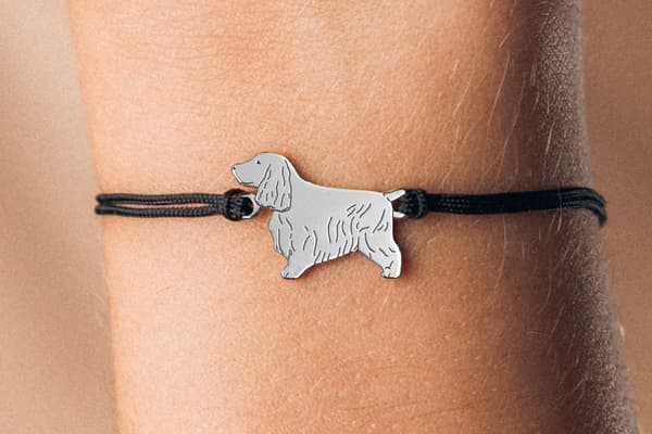 Silverarmband med cocker spaniel på snöre