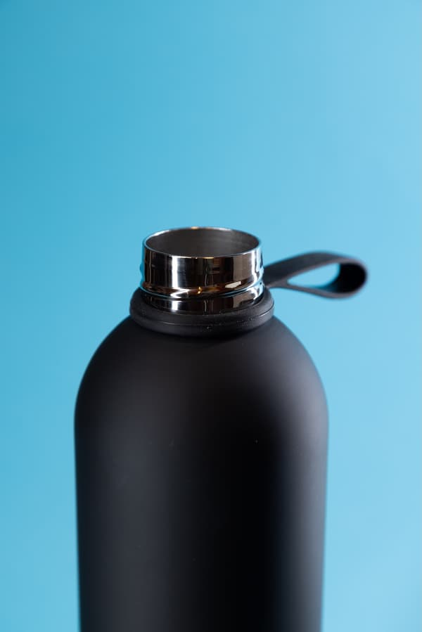 MOVA svart 750 ml termosflaska
