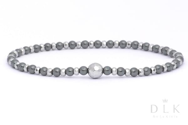 Armband med "Hematitstråle"