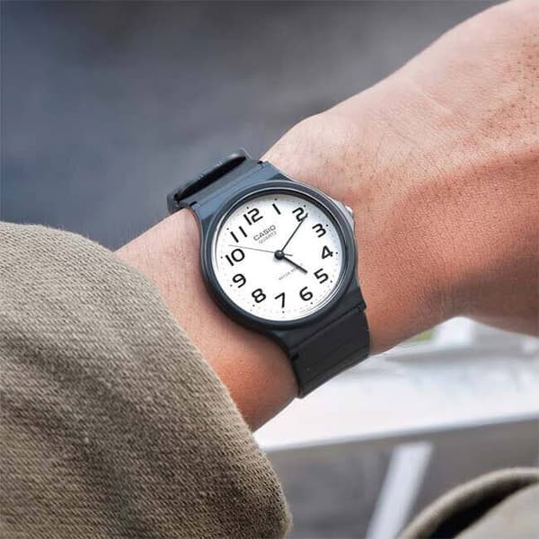 Kello unisex Casio MQ-24-7B + laatikko