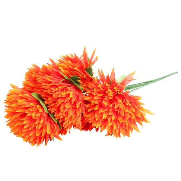 Bukett med 7 orangefransade krysantemum