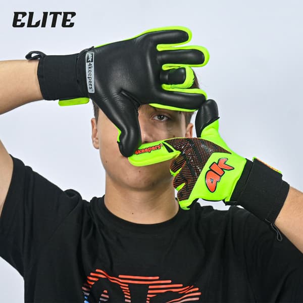 Elite Venom NC junior | 4keepers Elite Venom NC junior 4 målvaktshandskar