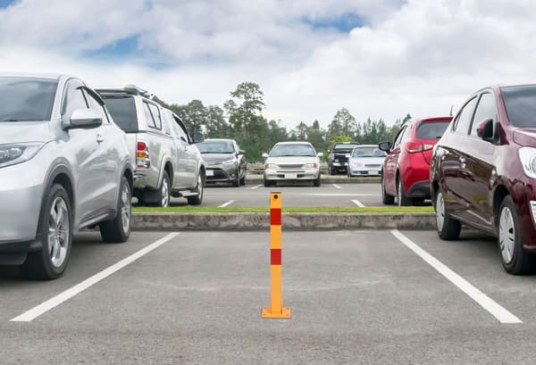 Sammenklappelig parkeringspullert 60 cm med nøgler