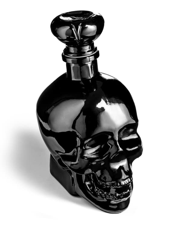 BLACK SKULL karaffel 750 ml
