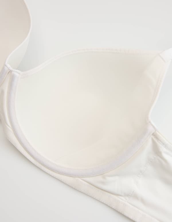 Q1.12 SPACER Esotiq vadderad bh | creme 85D