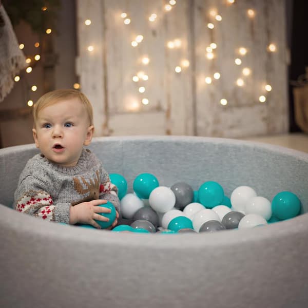 KiddyMoon plastbollar 7 cm vita 700 leksaksbollar set