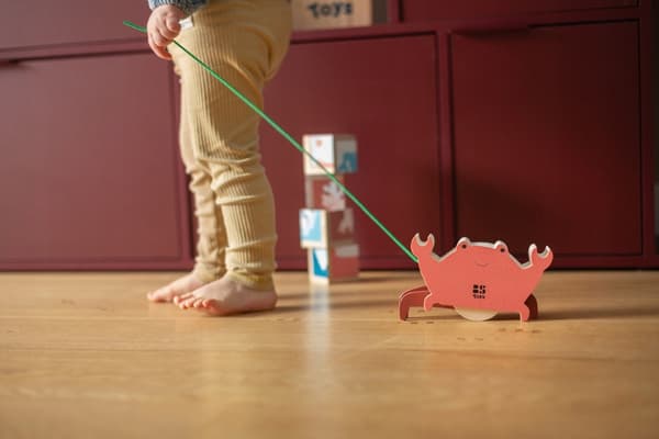 BS Toys Træ Krabbende Krabbe
