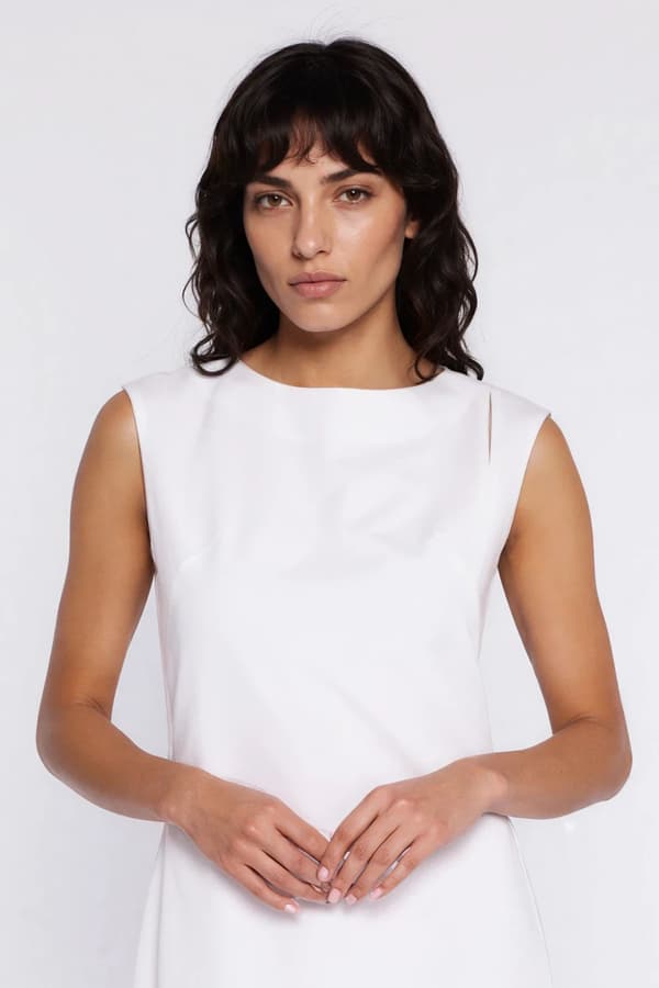 Mekko, jossa halkio olkapäällä - luonnonvalkoinen 40