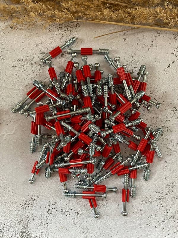 EXCENTRISK STIFT 100 stk. 34 mm med dæksel RØD