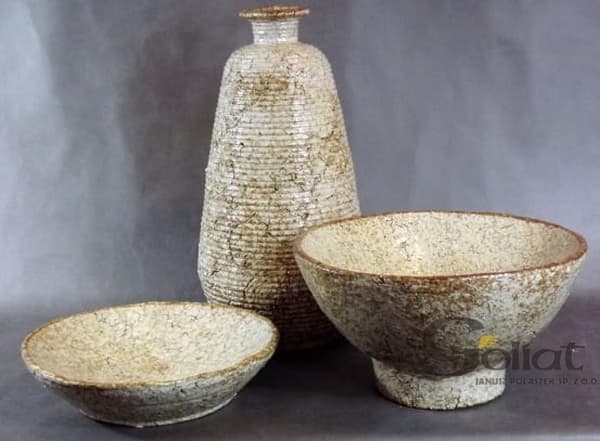 Cremefarvet stribet stenvase, 45x22 cm