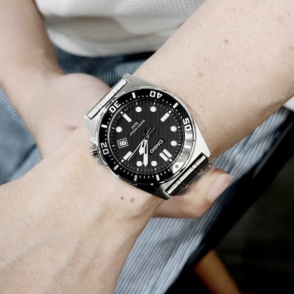 Herreur Casio MTD-135D-1A med æske