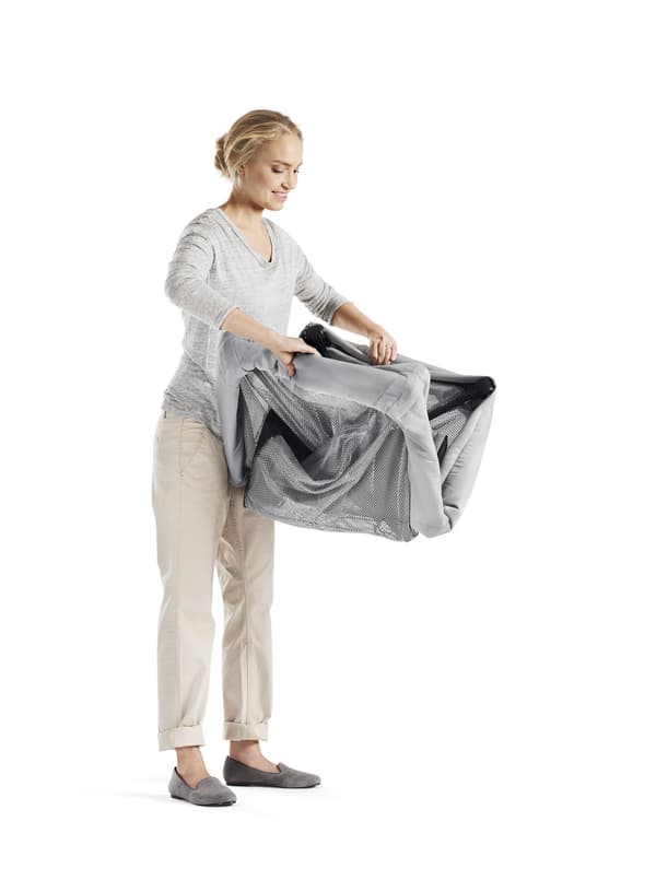 BABYBJORN - LIGHT rejseseng - sort