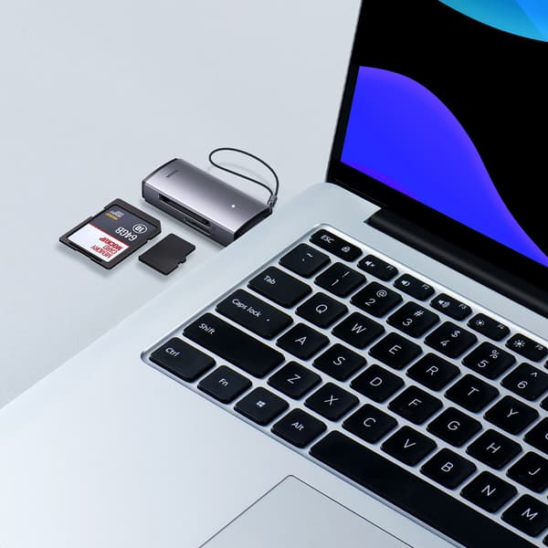 Lite-sarjan USB SD/TF-kortinlukijasovitin harmaa