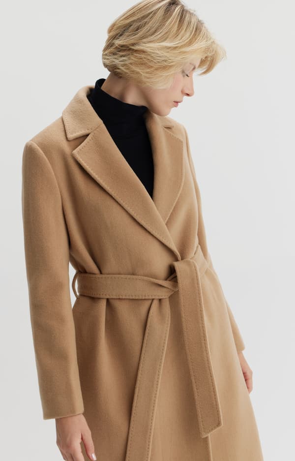 Slim fit-kappa med skärp 42