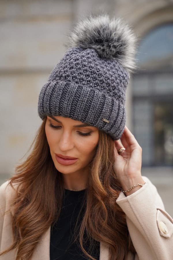 Kamea-Furja Graphite Vinterhatt för kvinnor med Eco Pompom