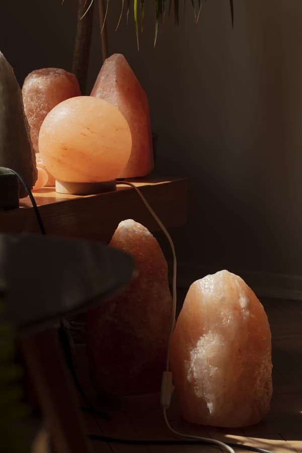Saltlampa - boll med stativ