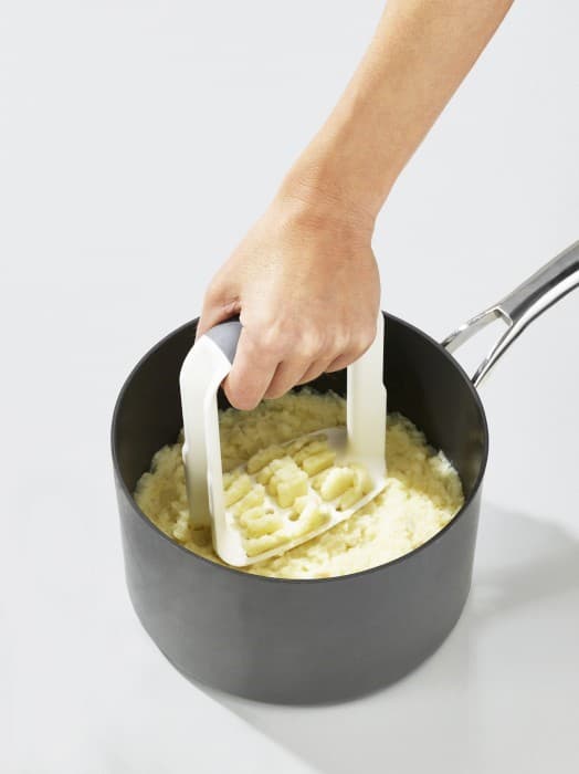 Easy-Mash grönsaksstötpress, vit / Joseph Joseph