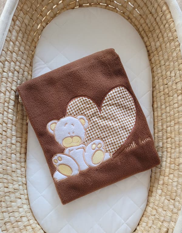 Fleecetæppe til babyer - Milo - Bamse med hjerte, brun