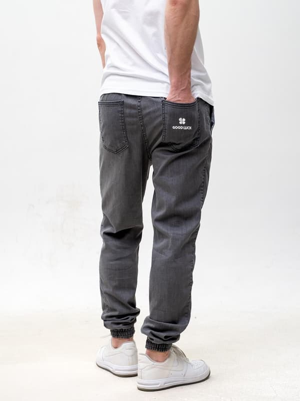 Grå herrjeans med dragsko, Good Luck-logotyp, M
