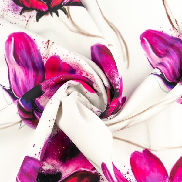 Barbie Marchiano med ecru blomster