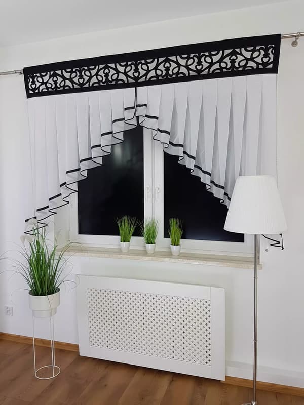 Gardin med gennembrudt panel 200 cm