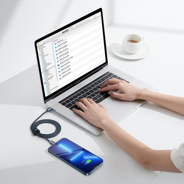 USB - Lightning-kabel för snabbladdning och dataöverföring 1,2m svart