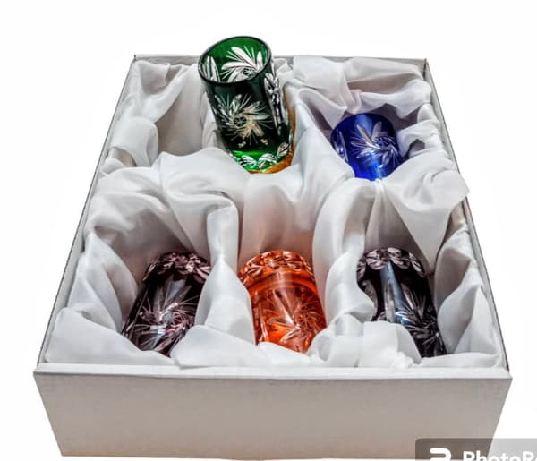Färgglada kristallglas för vodka 30ml Oliwka Grinder