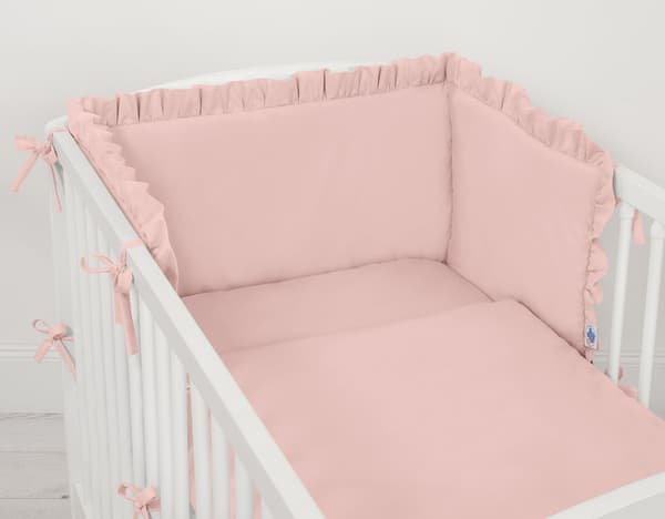 Universal sengesengseng med flæser - støvet pink