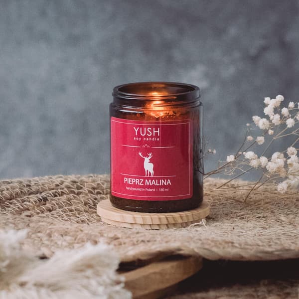 Peber Hindbær - DUFTLYS MED SOJA - YUSH - 180ml