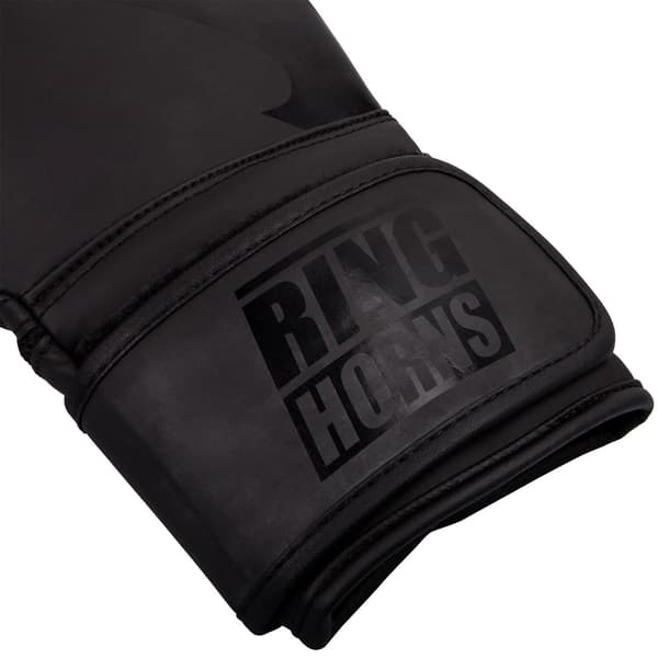 Ringhorns Charger Boksehandsker Sort/Sort 16OZ
