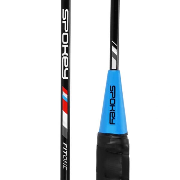 PASSAR ETT BADMINTONSET MED 2 RACKETS OCH EKRAR